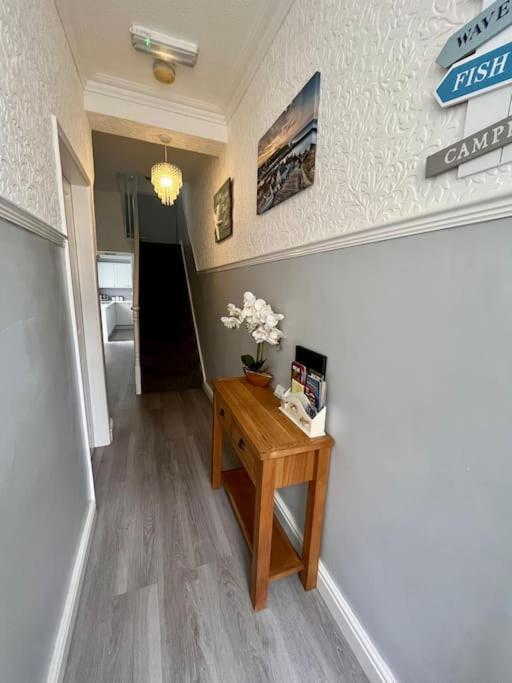 Scoresby Escape - Whitby Holiday Home Buitenkant foto