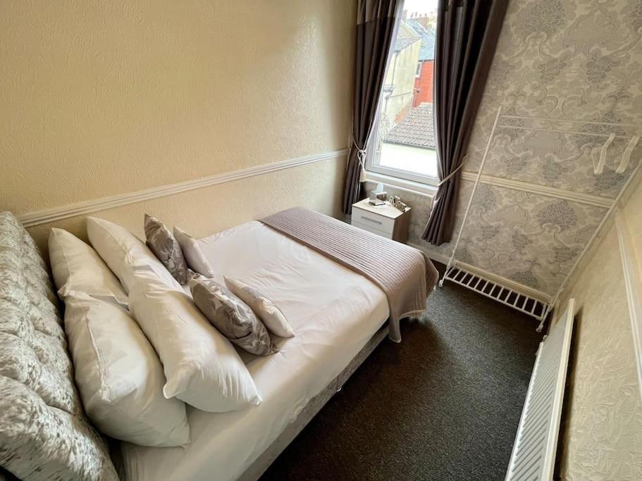 Scoresby Escape - Whitby Holiday Home Buitenkant foto