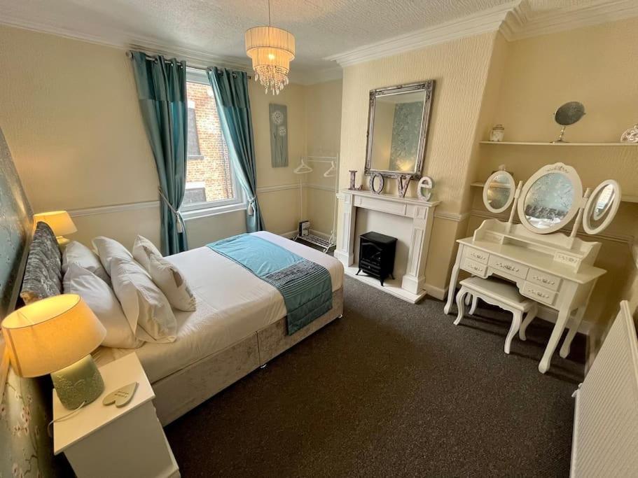 Scoresby Escape - Whitby Holiday Home Buitenkant foto