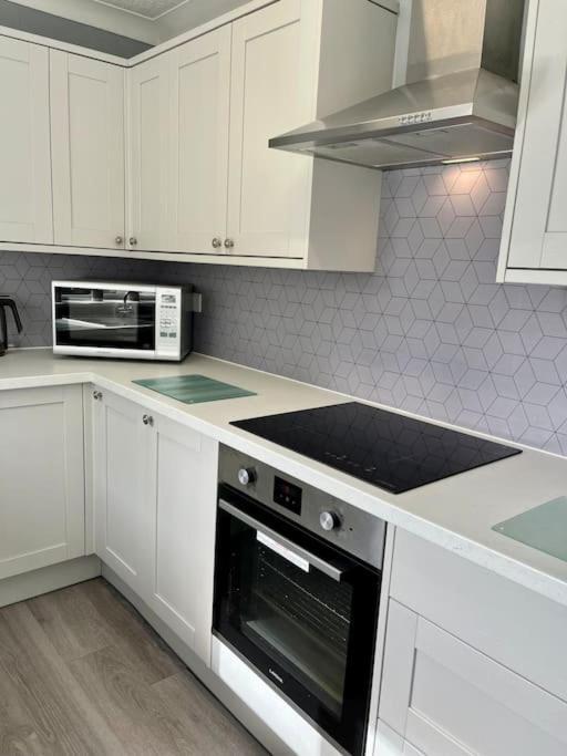 Scoresby Escape - Whitby Holiday Home Buitenkant foto